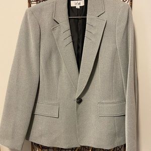 Le Suit Women’s plus size suit jacket